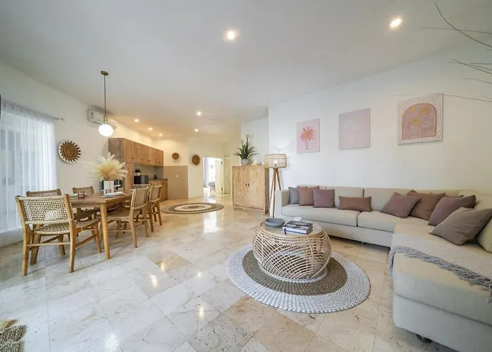 Apartment Heart Of 2bed 2bath 2 Pools Super Quiet *
